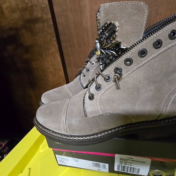 Women's NEW Vince Camuto SEFELLA laceless embellished combat bootie size 11 - Picture 5 of 10